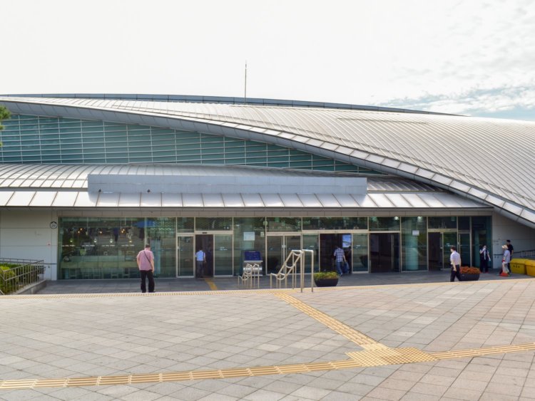 雲西駅